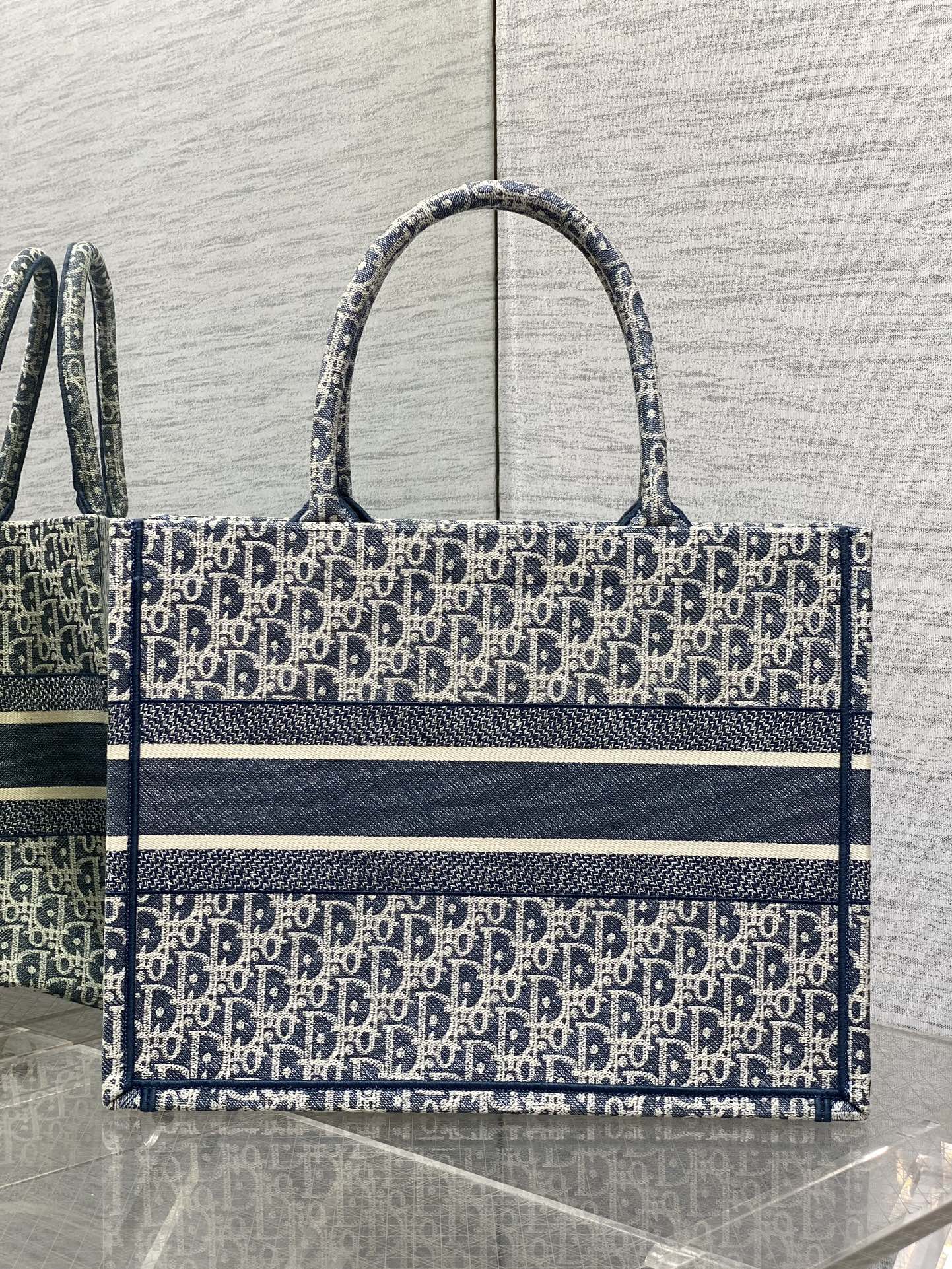 Túi xách Dior tote 36 màu xanh