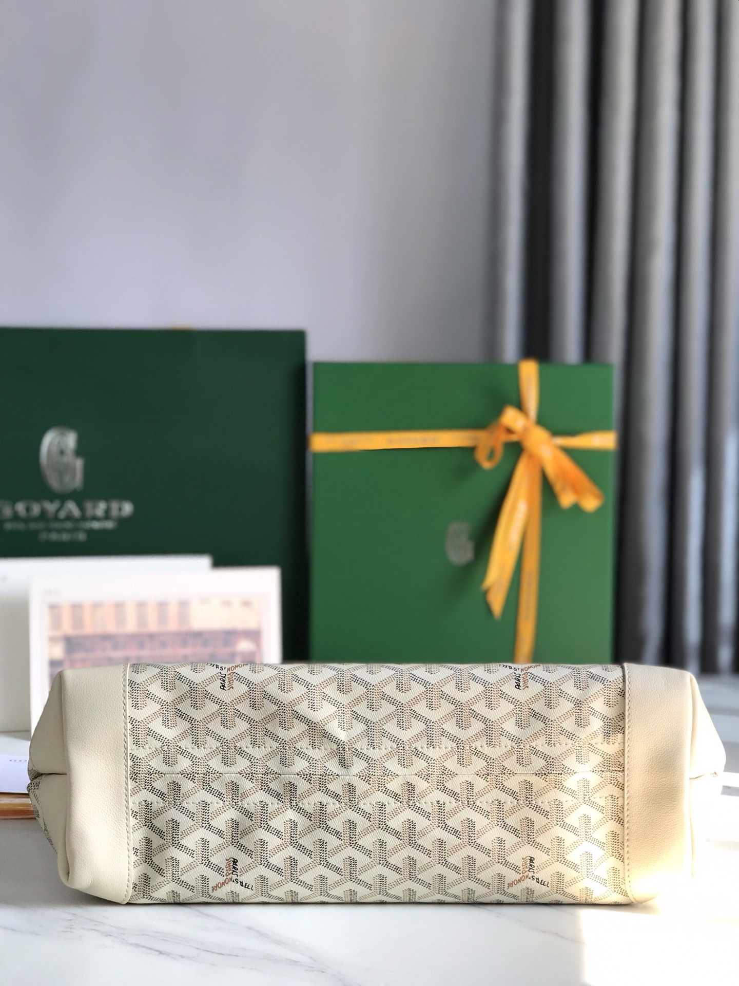 Goyard bellechasse  8031 (yellow)