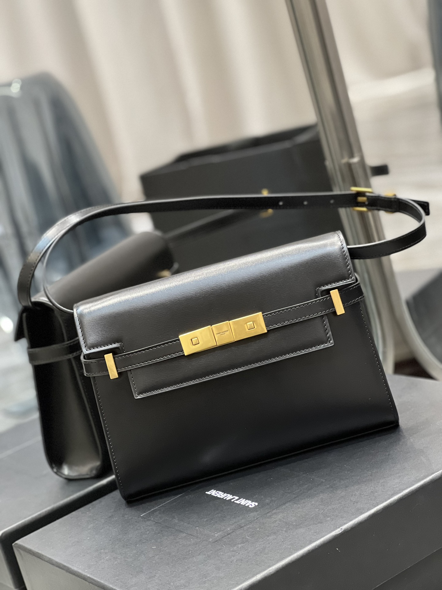 YSL Manhattan 675626
