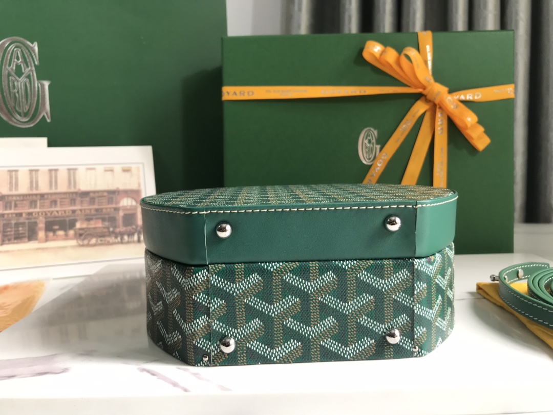 Goyard Alto 8115 (green)