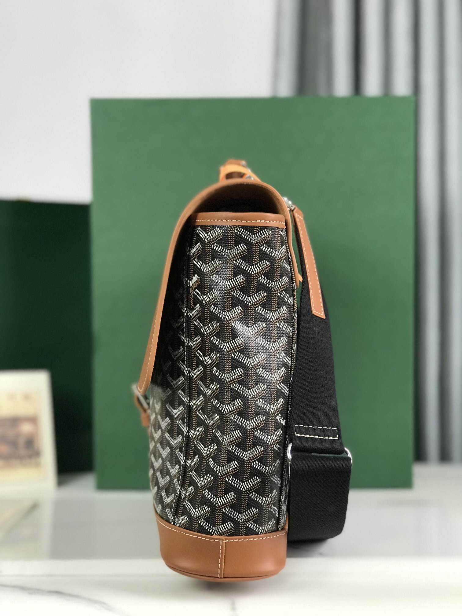 goyard citadin 8029-1 (brown)