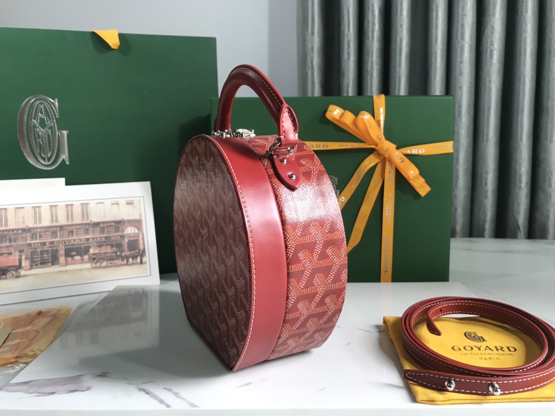 Goyard Alto 8115 (red)