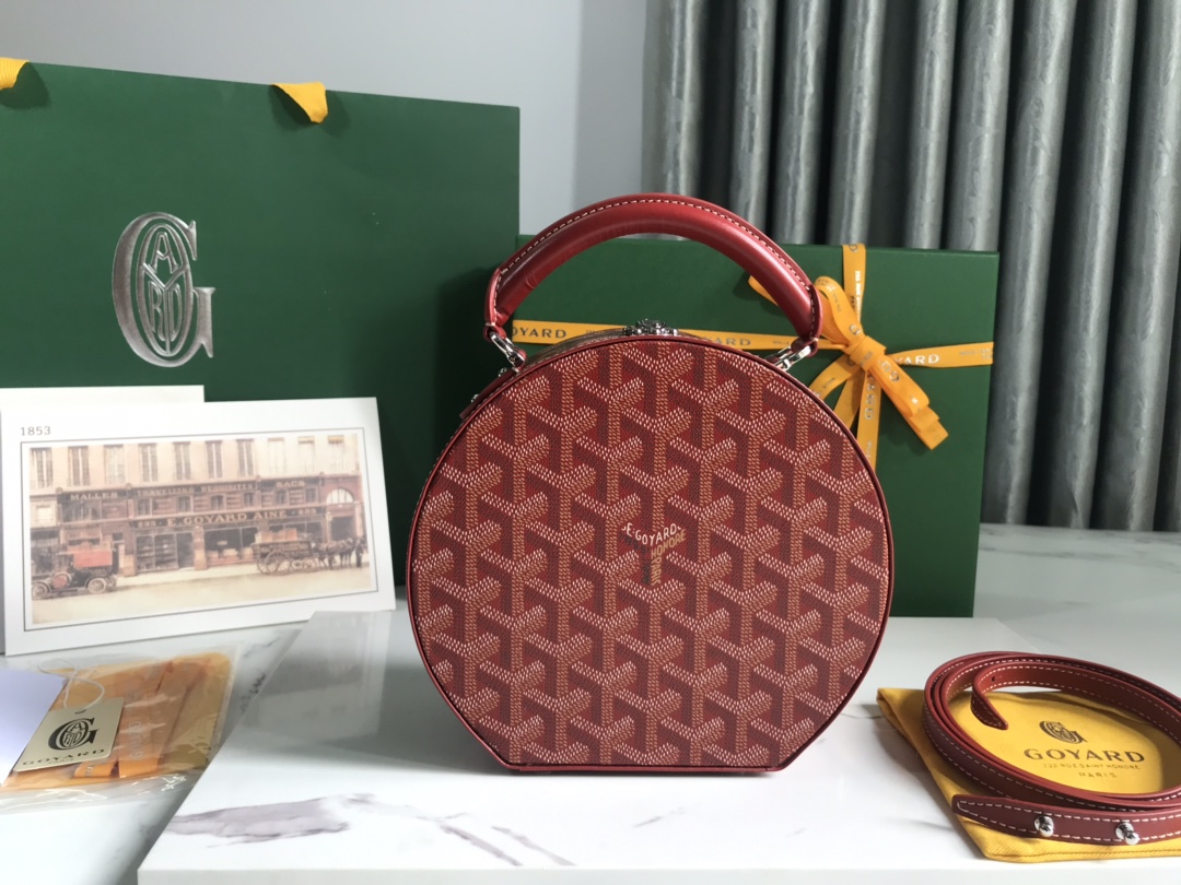 Goyard Alto 8115 (red)