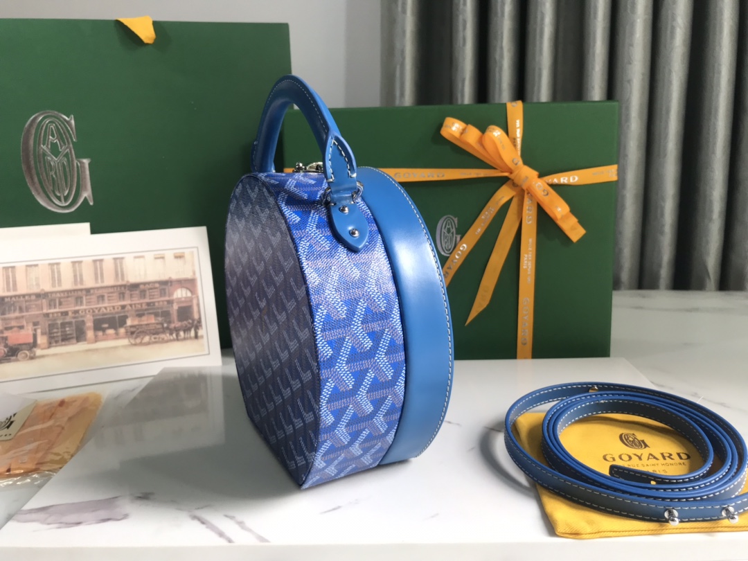 Goyard Alto 8115 (blue)