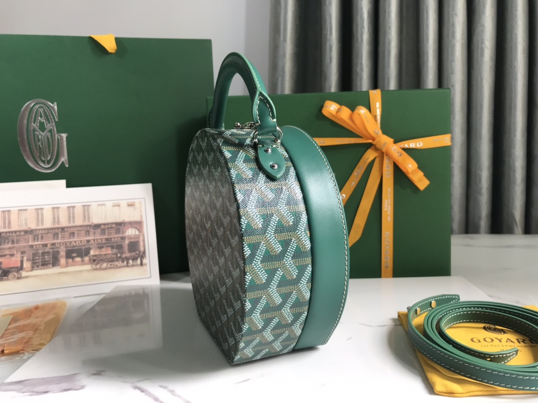 Goyard Alto 8115 (green)