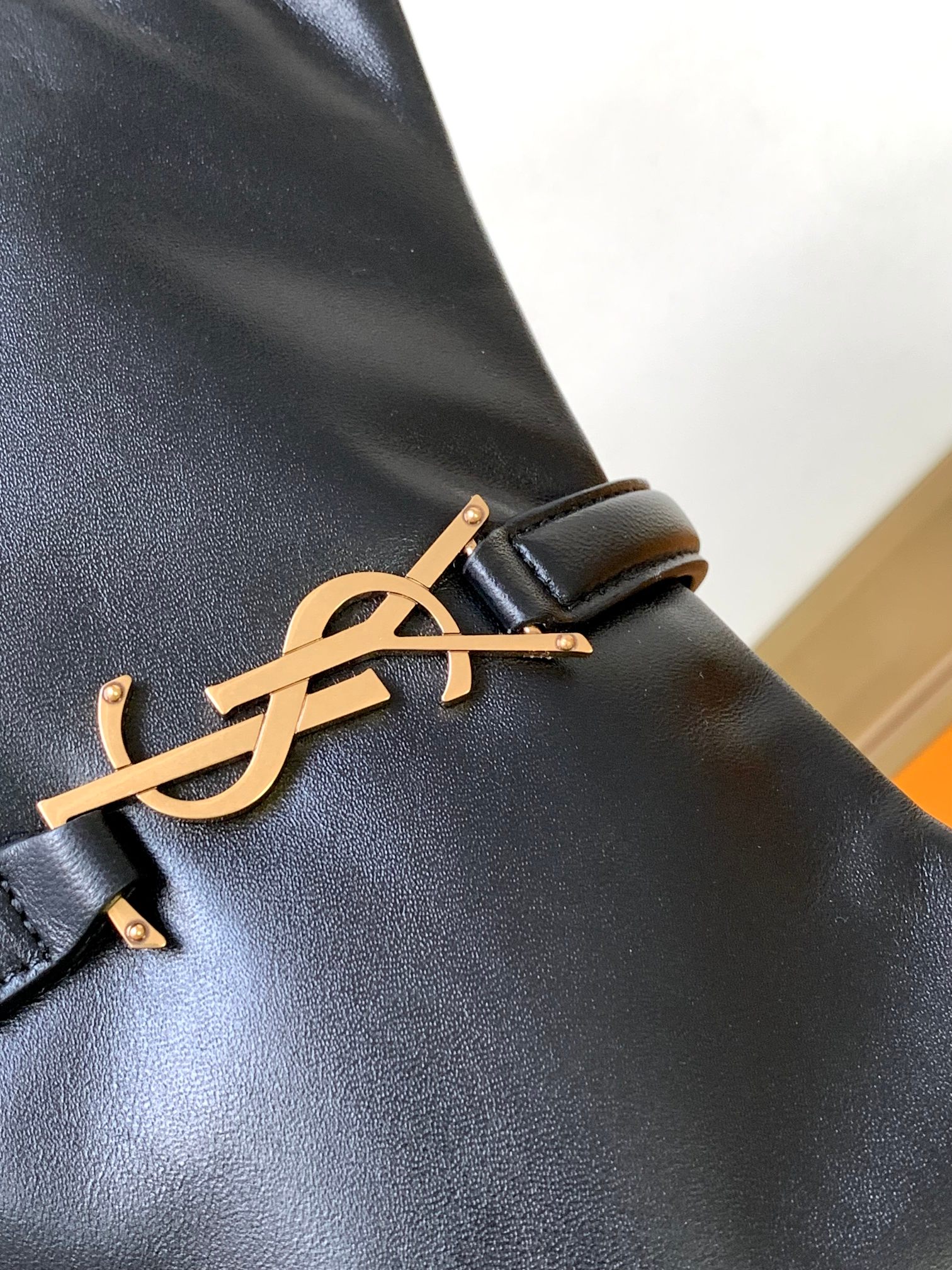 YSL LE 5A7 657228 (Black)