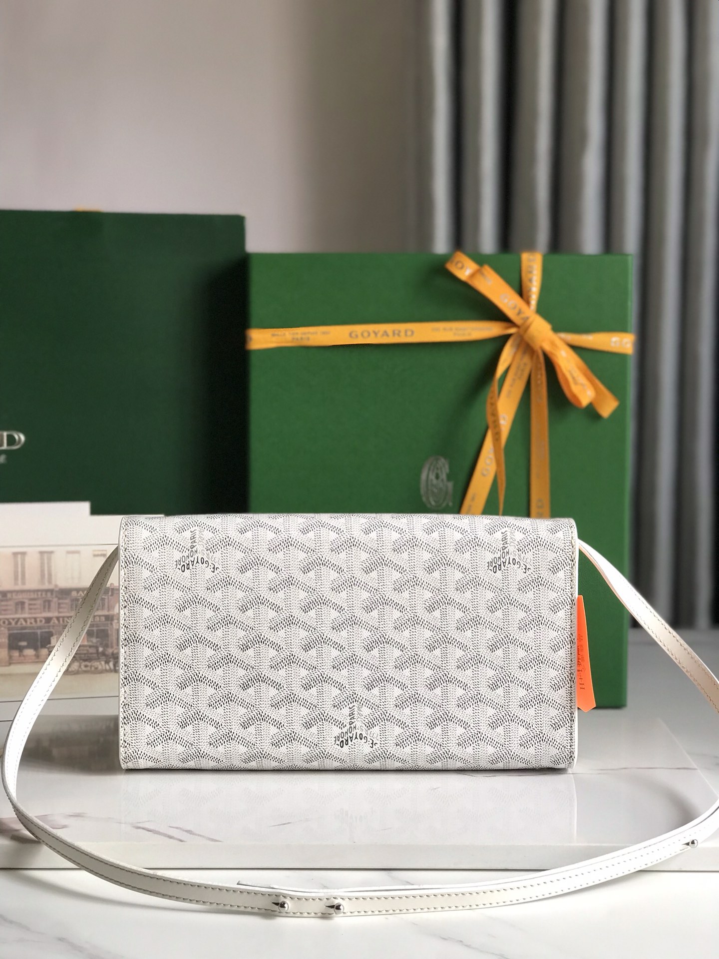 Goyard Monte-Carlo 8812 (white)