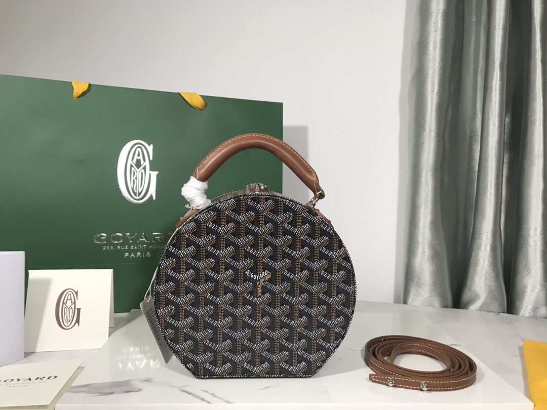 Goyard Alto 8115 (brown)