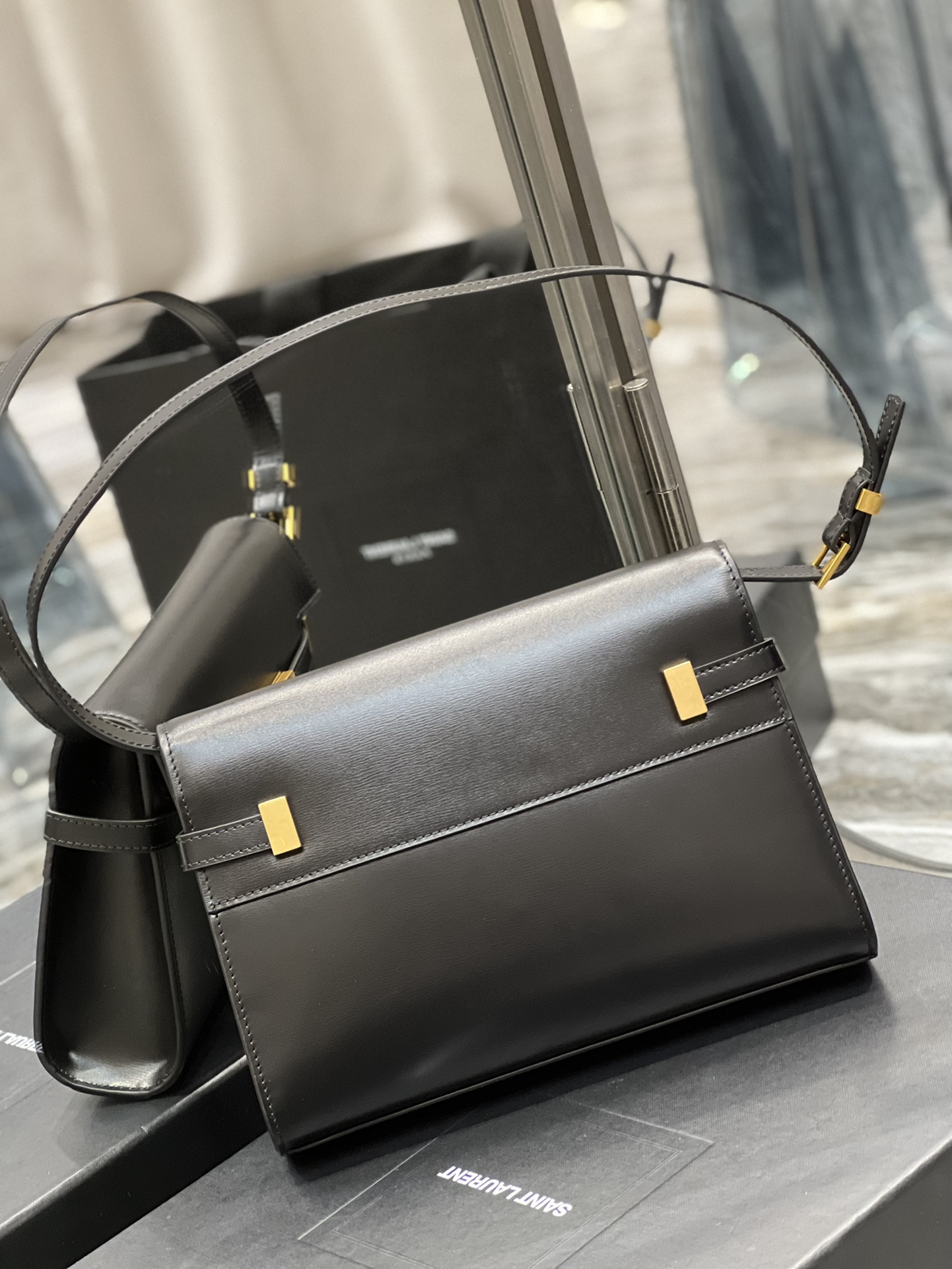 YSL Manhattan 675626