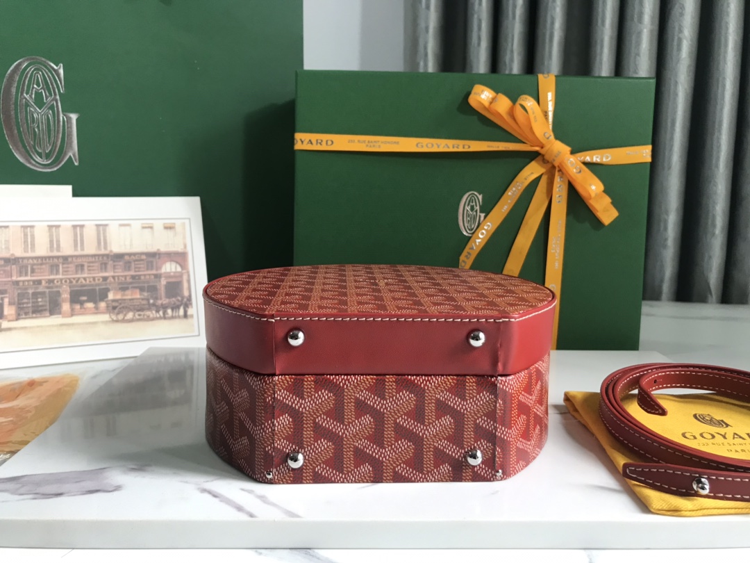 Goyard Alto 8115 (red)