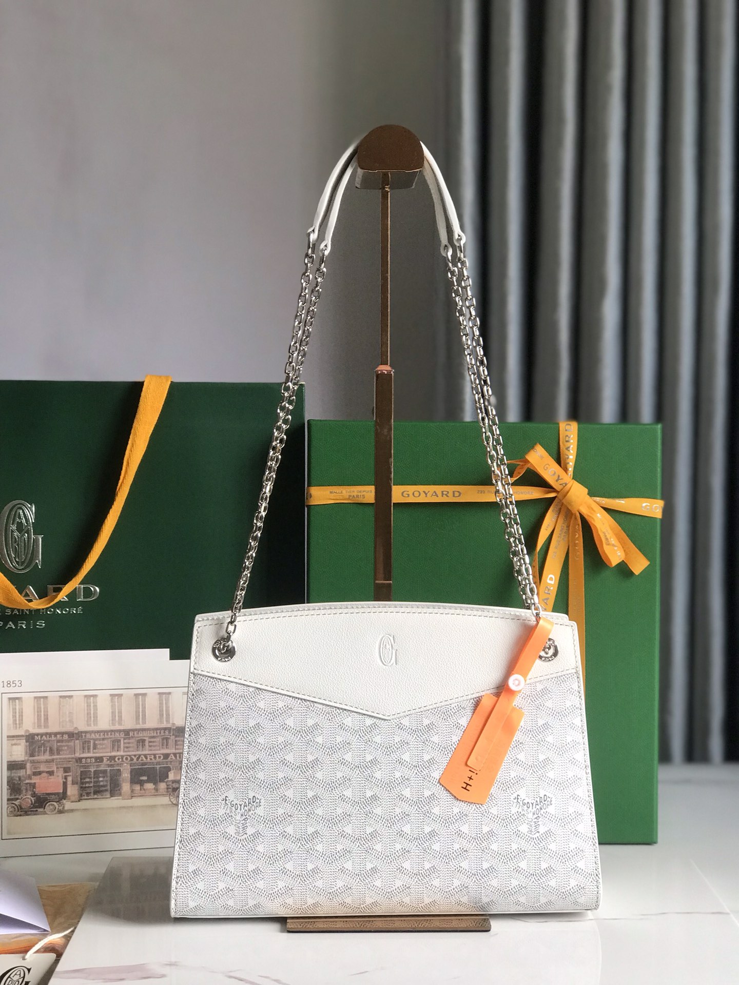 Goyard Rouette 8819 (white)