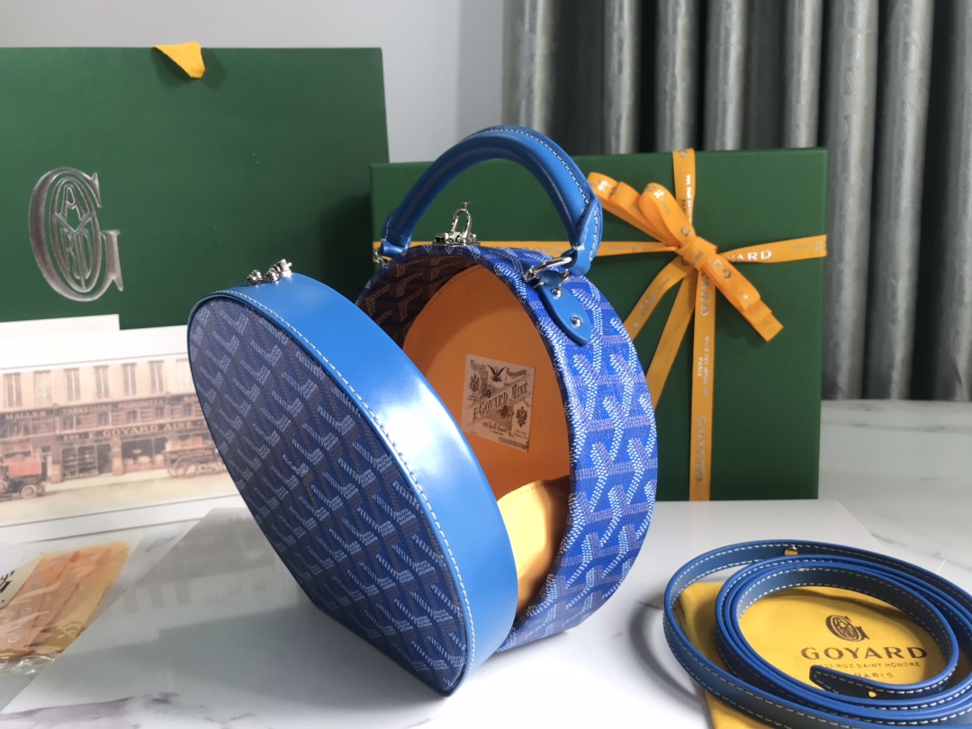 Goyard Alto 8115 (blue)