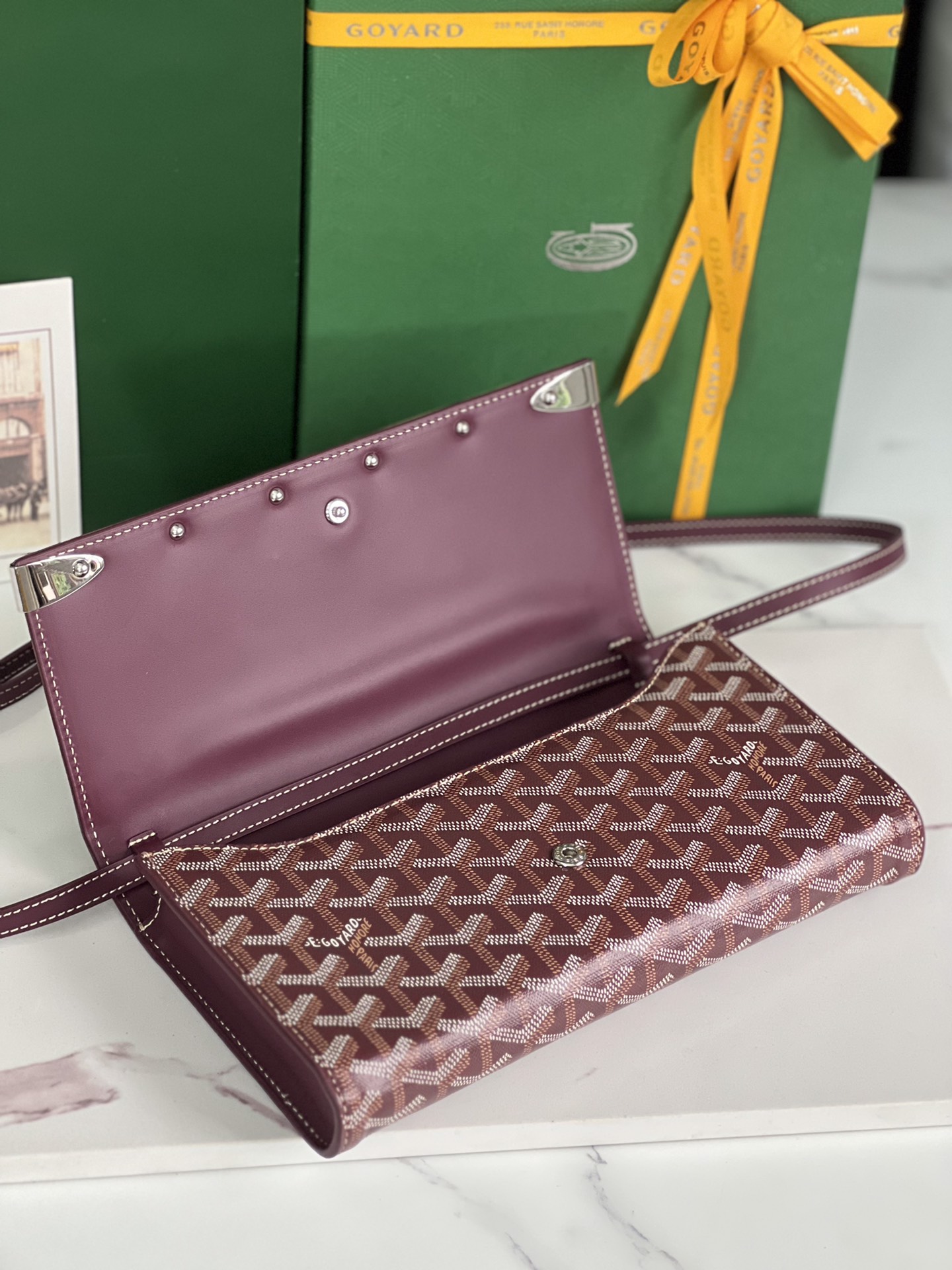 Goyard Monte-Carlo 8812 (red)