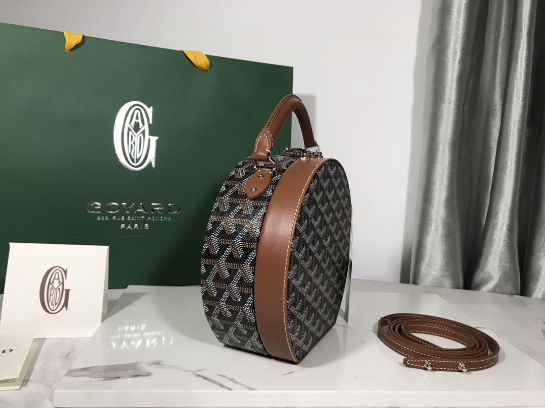 Goyard Alto 8115 (brown)