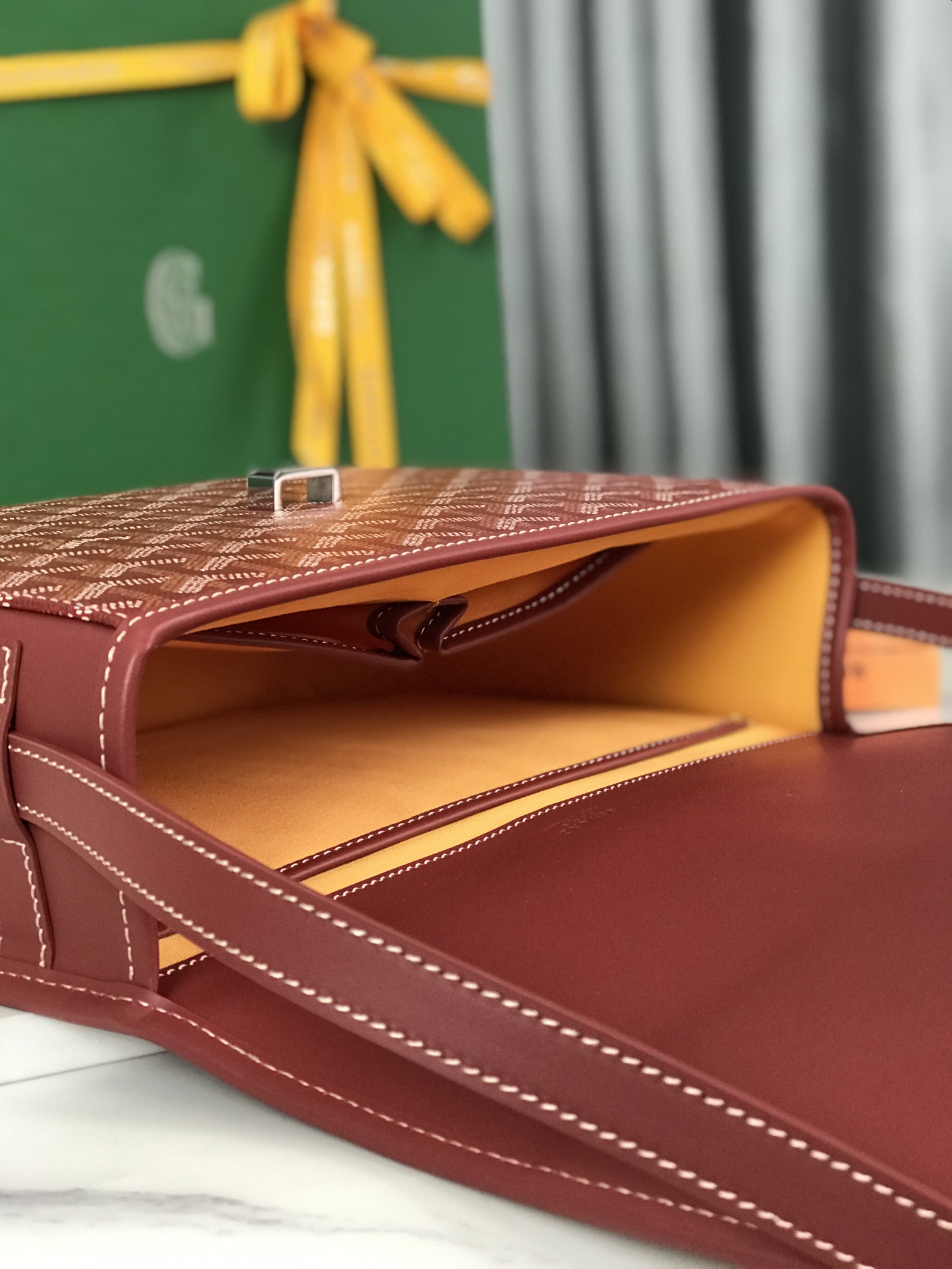 Túi Xách Nam Goyard Belvedere 8023 Màu Đỏ Đô