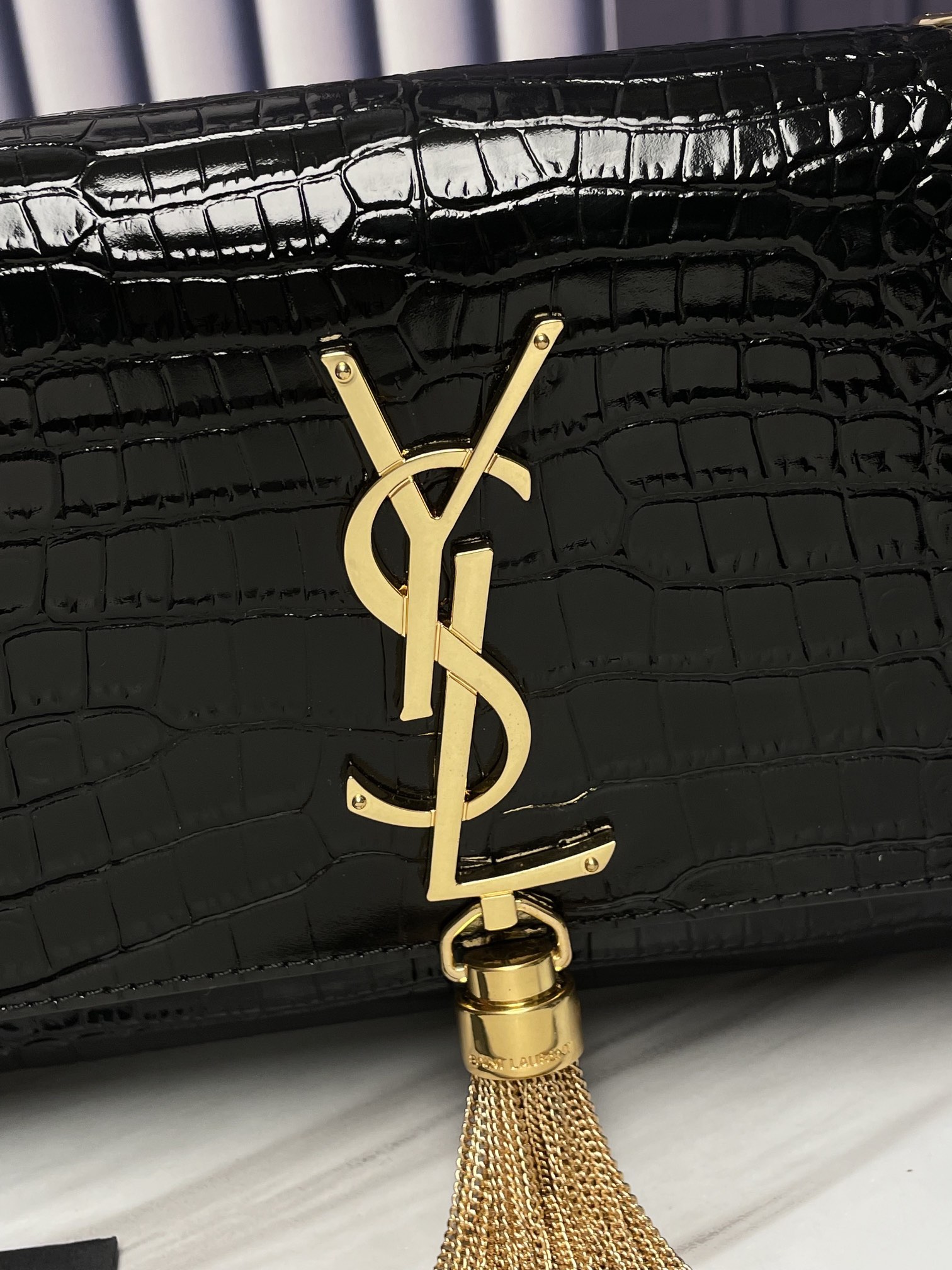 YSL KATE 474366 (Black-gold)