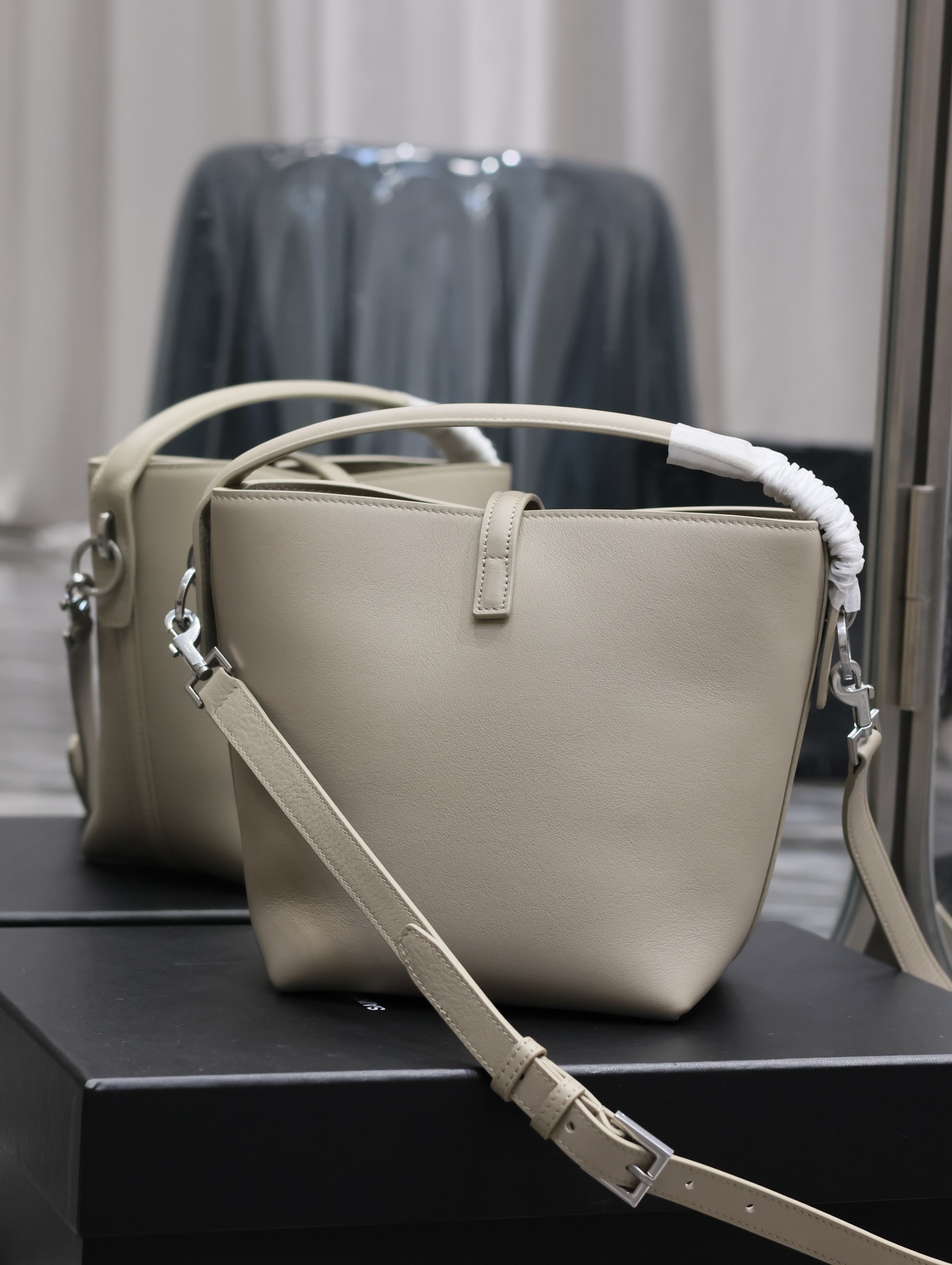 YSL LE37 749036 (Beige)