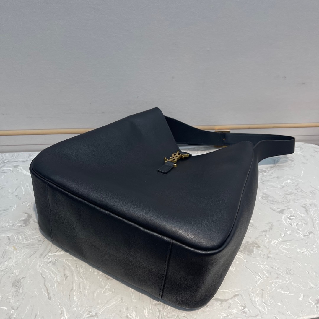 Túi xách YSL LE 5À7 HOBO màu đen 753837