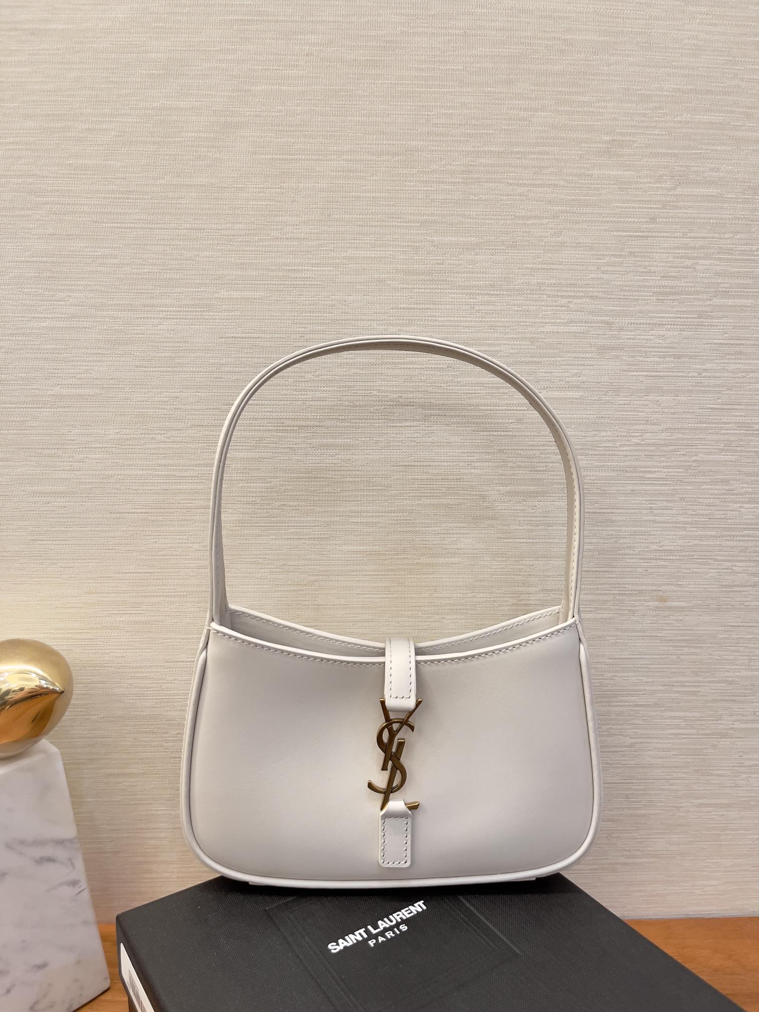 Túi Xách YSL Mini LE 5A7 710318 Màu Trắng