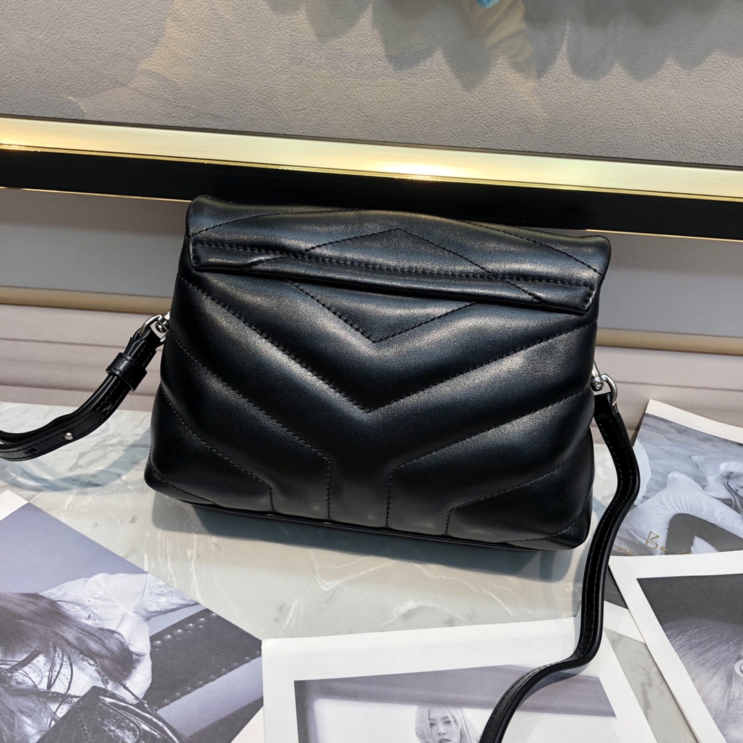 Túi Xách YSL Loulou 392255 Màu Đen