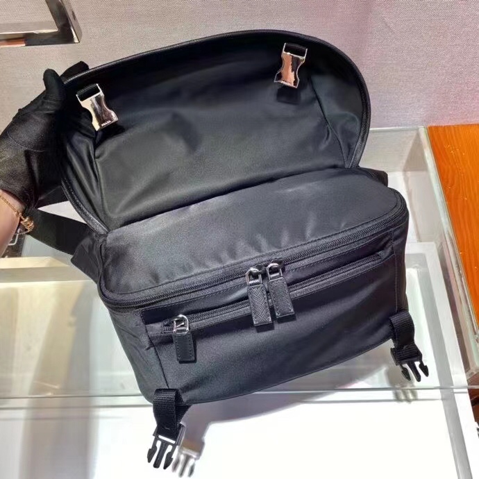 Túi xách Prada 2VH991A màu đen