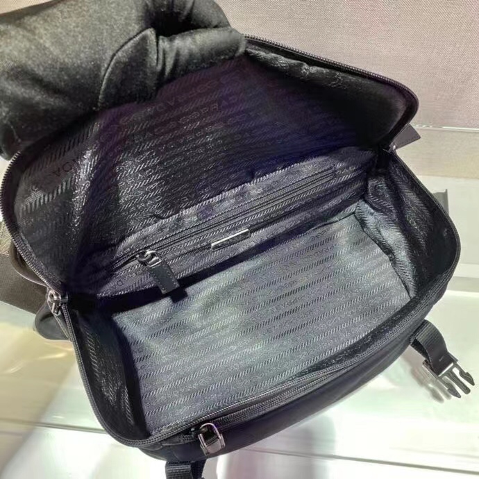 Túi xách Prada 2VH991A màu đen