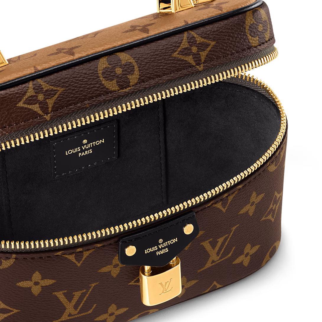 Túi Vanity Chain Pouch