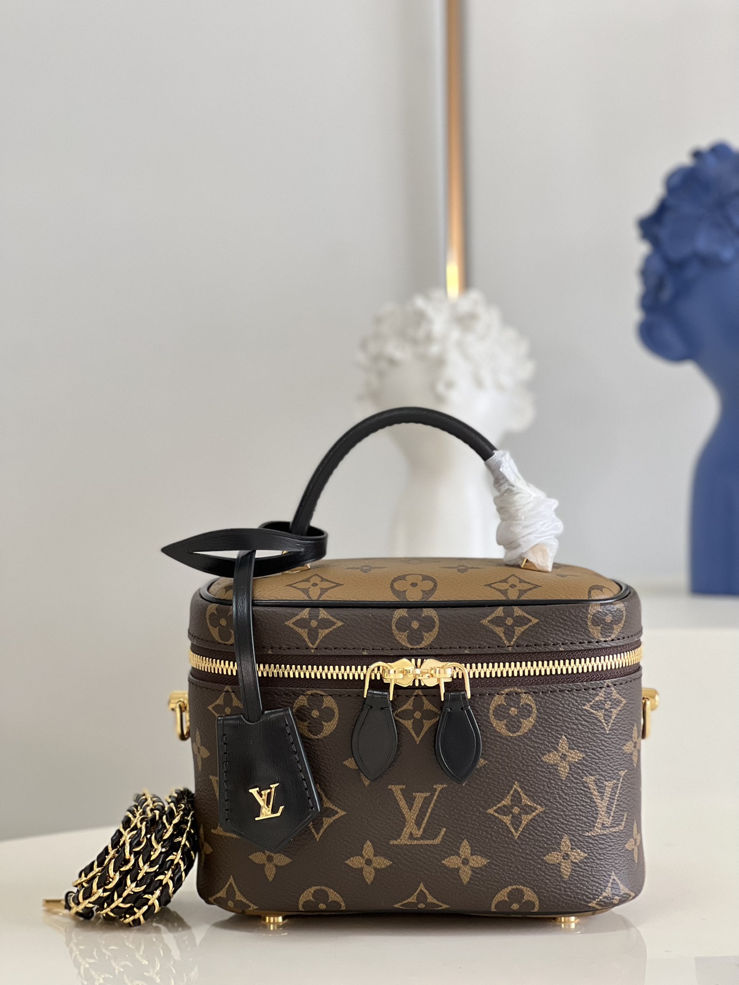 Túi Vanity Chain Pouch