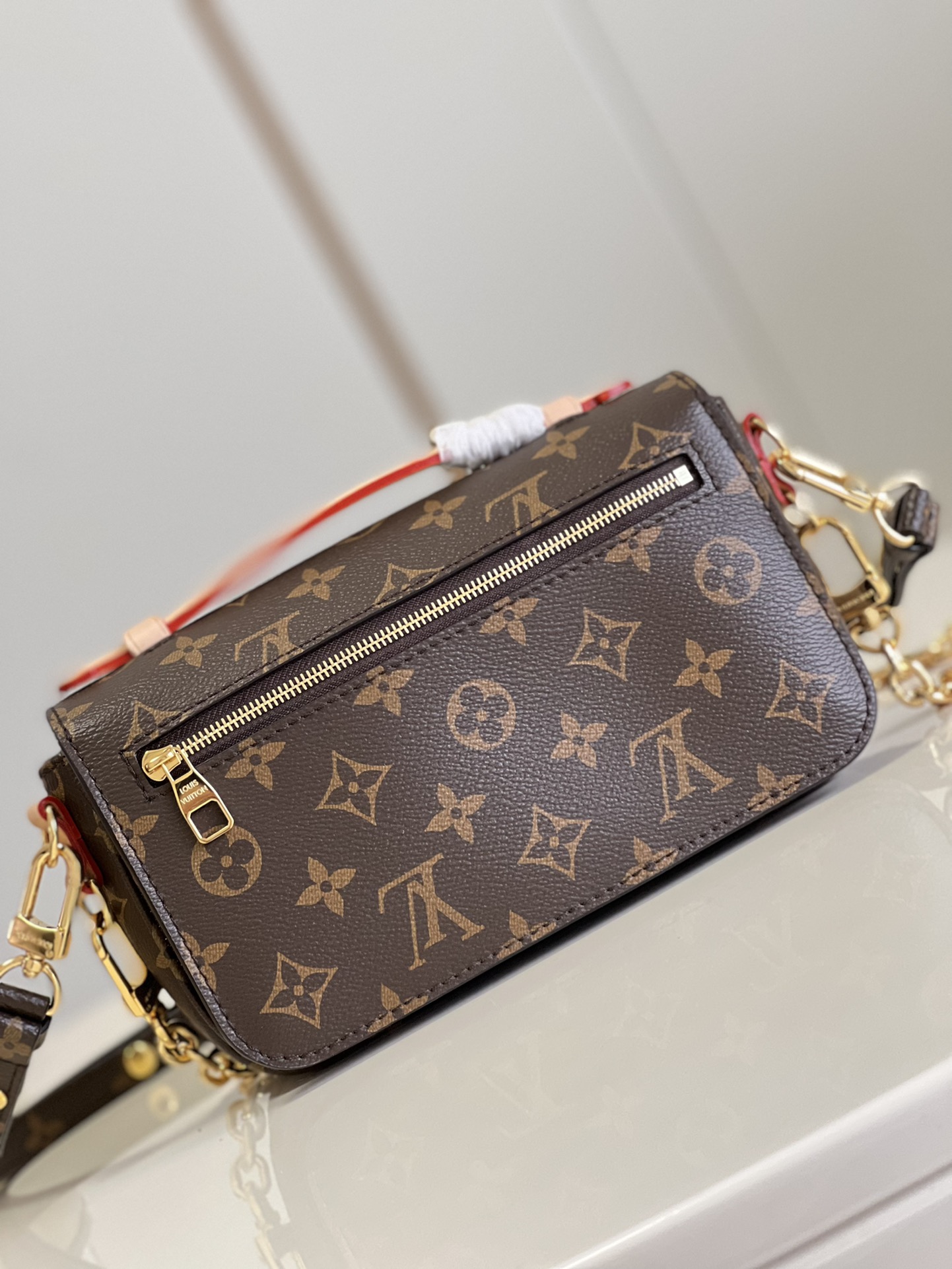 Pochette Métis East West M46279
