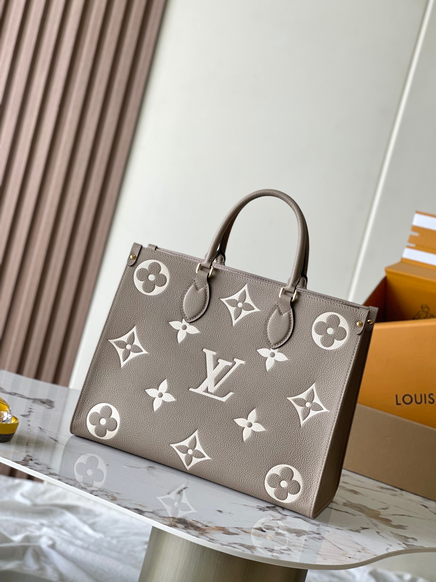 Cabas OnTheGo PM m45779