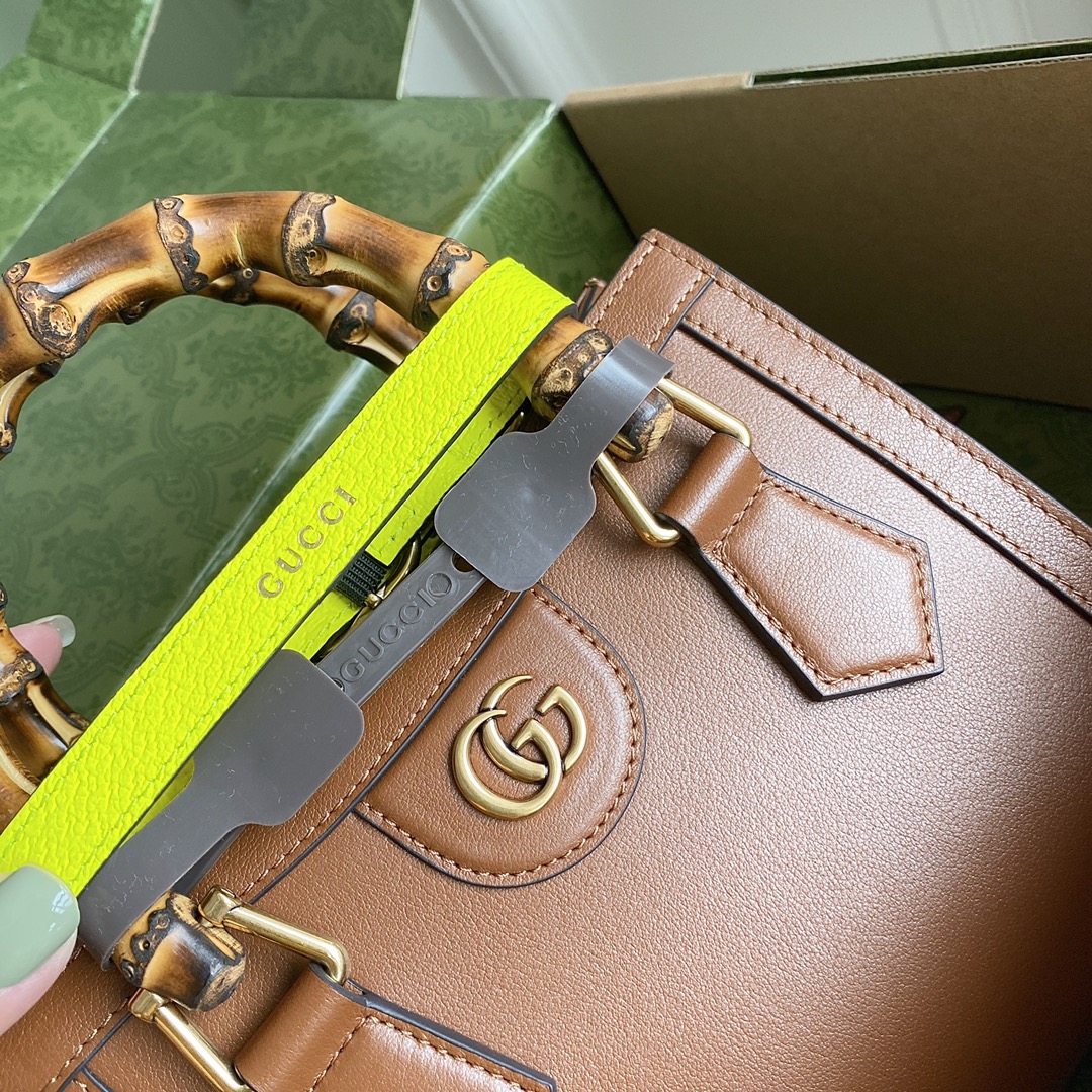 Gucci Diana 660195( nâu )
