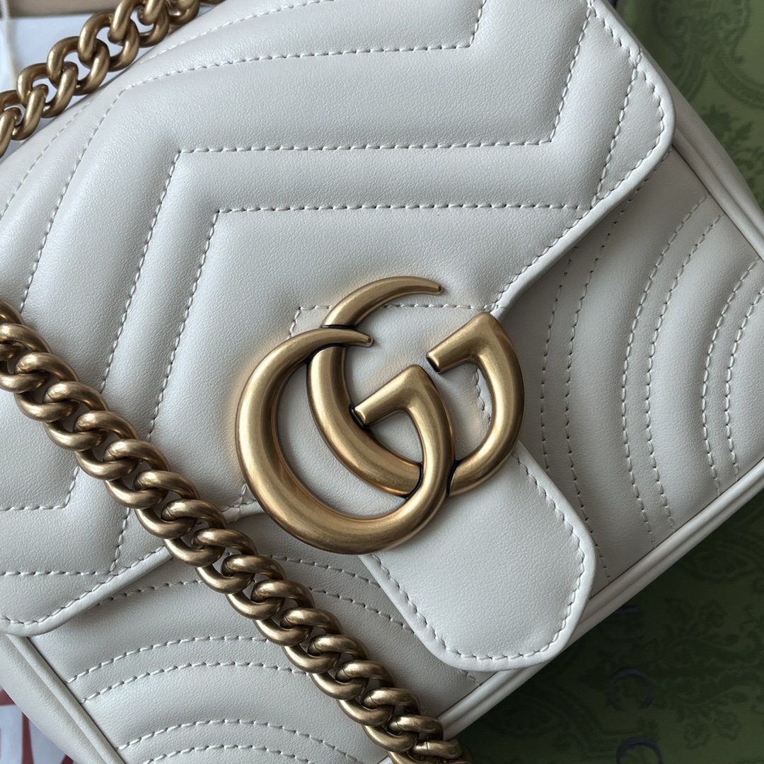 GG Marmont 739682 ( trắng )