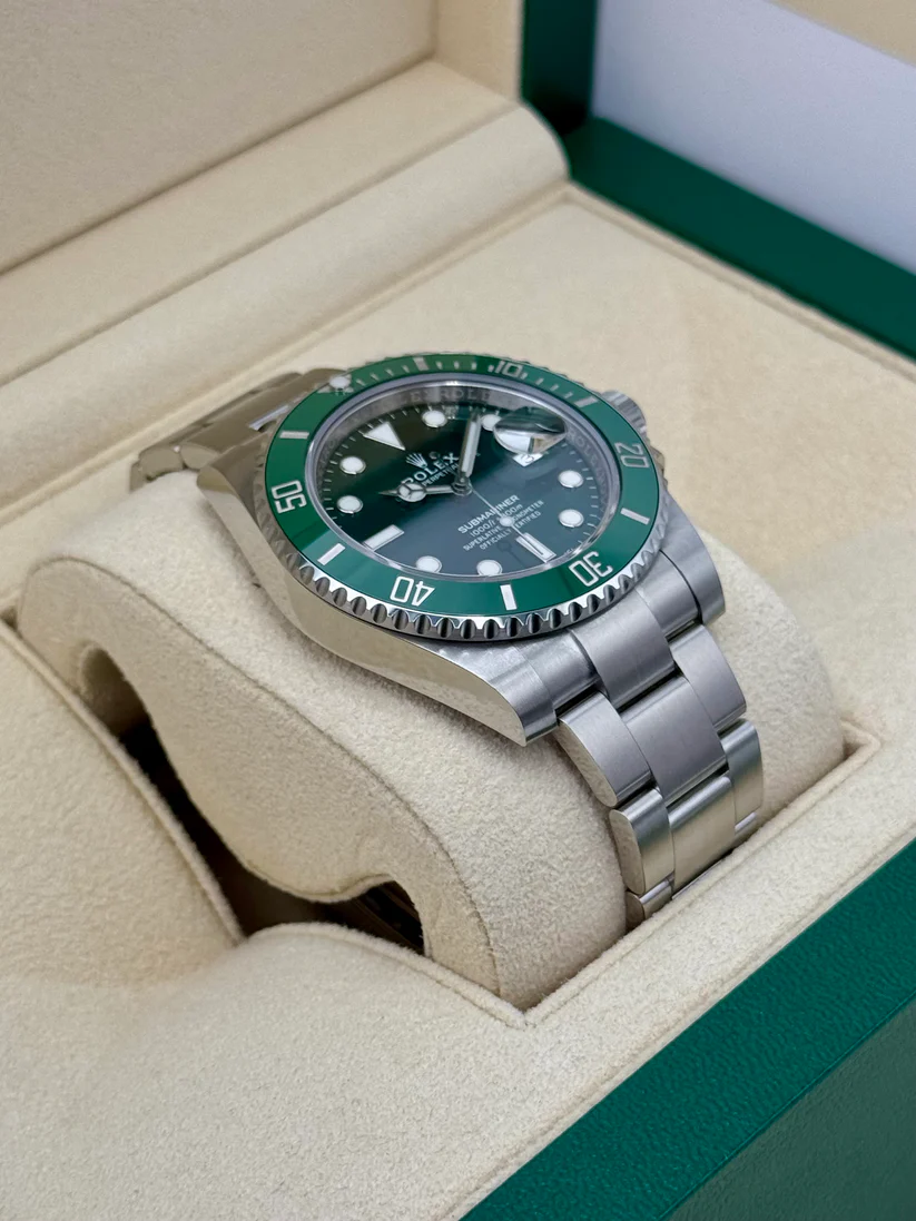 【Super Clone】Rolex Submariner Hulk 40mm Swiss Replica Watch| 116610LV Green Dial