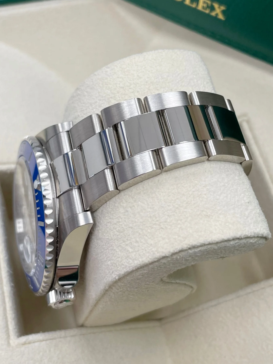 【Super Clone】Rolex White Gold Submariner Date Watch - The Blueberry - Blue Bezel - Black Dial (Ref # 126619LB)