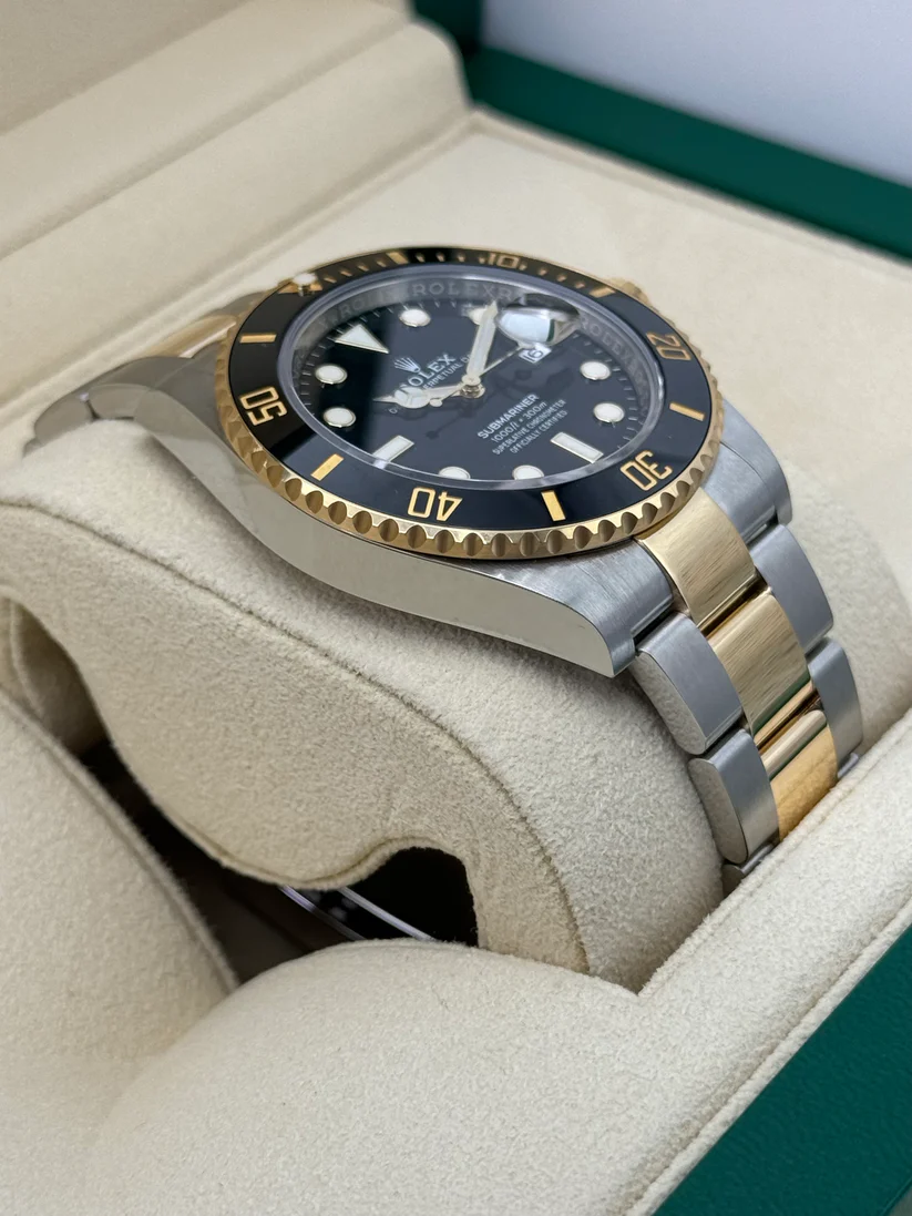 【Super Clone】Rolex Submariner 41mm Two-Tone Yellow Gold Black Dial Black Bezel - 126613LN