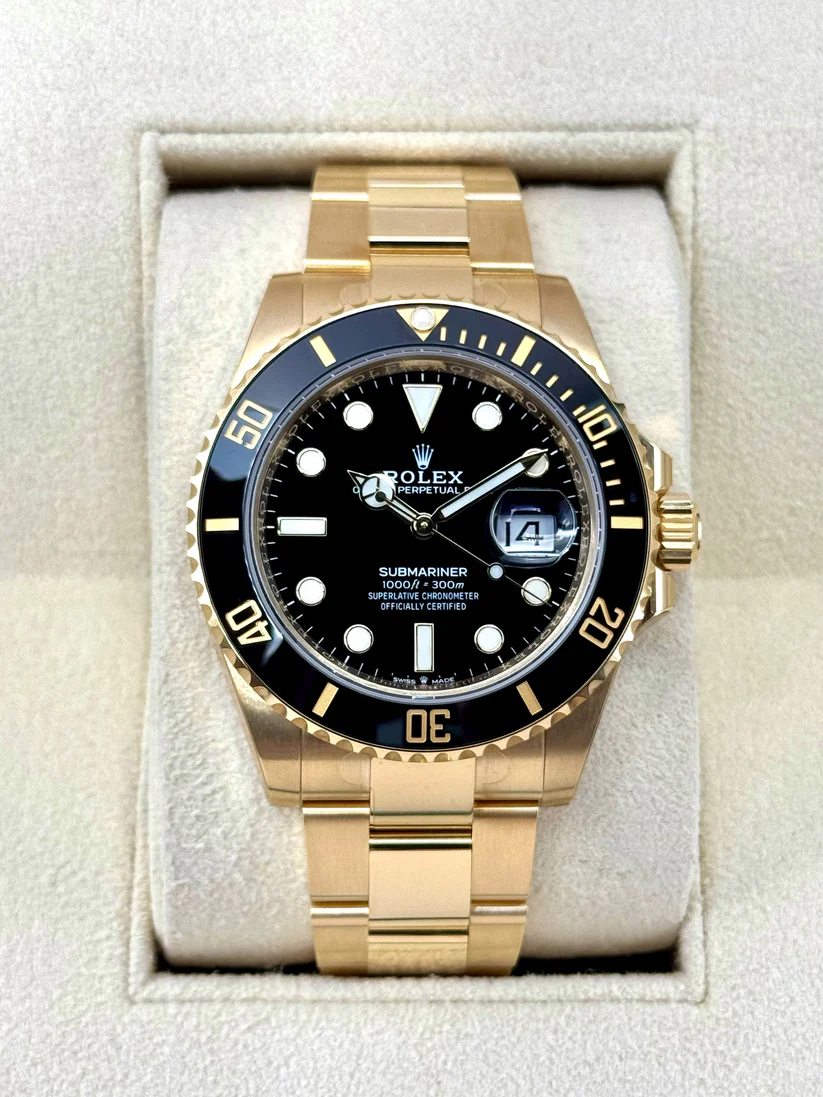 【Super Clone】Rolex Submariner 41mm Yellow Gold Black Dial Black Bezel - 126618LN