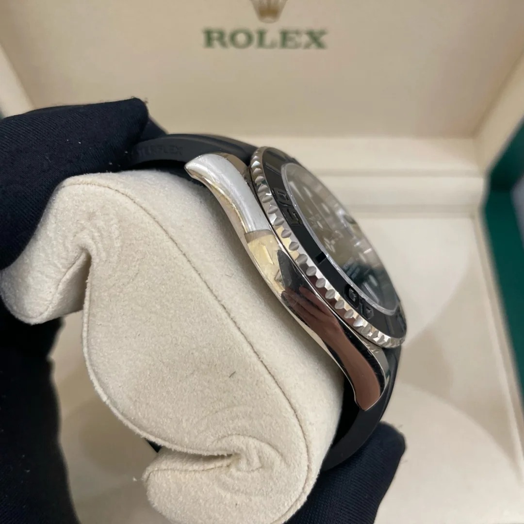 The Oyster Perpetual Yacht-Master 42 is available in 18 ct white gold with a black dial and an Oysterflex bracelet. -m226659-0002