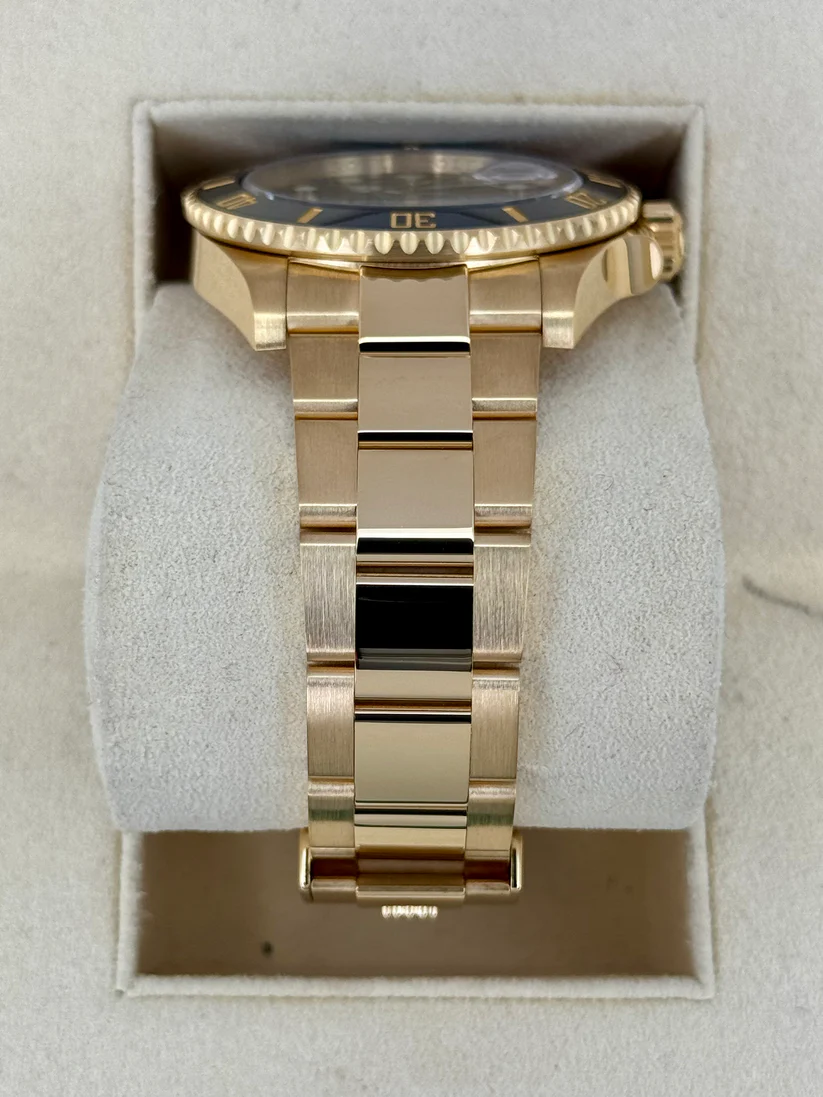 【Super Clone】Rolex Submariner 41mm Yellow Gold Black Dial Black Bezel - 126618LN