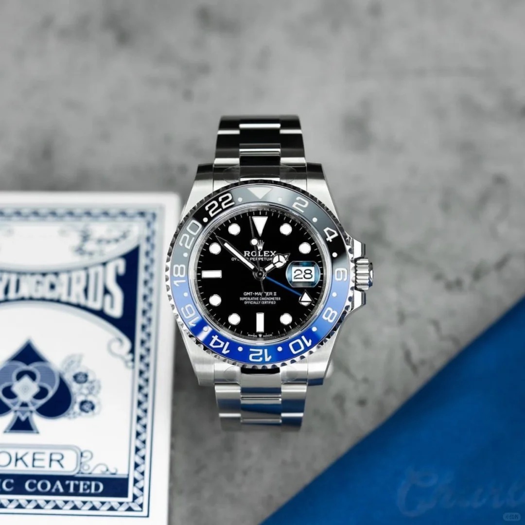 The Oyster Perpetual GMT-Master II is made of Oyster steel with a black dial and an Oyster bracelet. -m126710blnr-0003 40mm