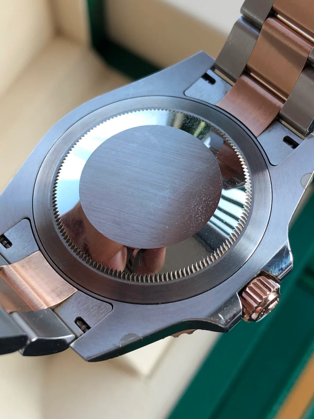 The Oyster Perpetual GMT-Master II is available in Everose gold and Oyster steel with a black dial and Oyster bracelet. -m126711chnr-0002 40mm