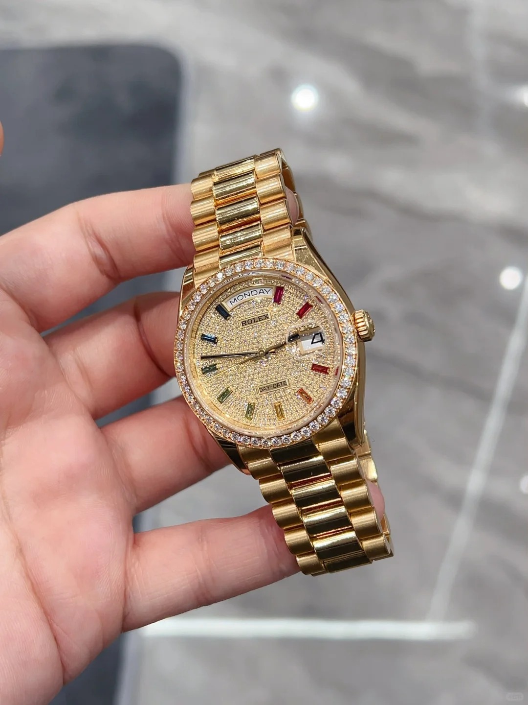 The Oyster Perpetual Day-Date 36 in 18 ct yellow gold with a diamond-paved dial, diamond-set bezel and President bracelet. -m128398tbr-0012