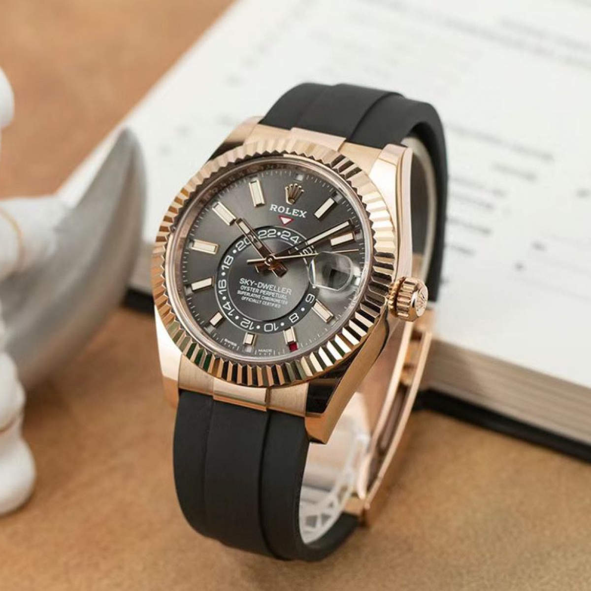The Oyster Perpetual Sky-Dweller in 18-carat Everose gold with a slate grey dial and an Oysterflex strap. -m336235-0004 42mm