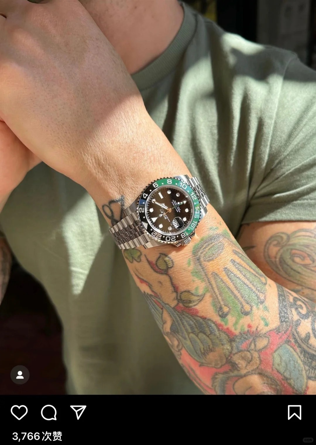 The Oyster Perpetual GMT-Master II is available in Oyster steel with a black dial and a Jubilee bracelet. -m126720vtnr-0002 40mm