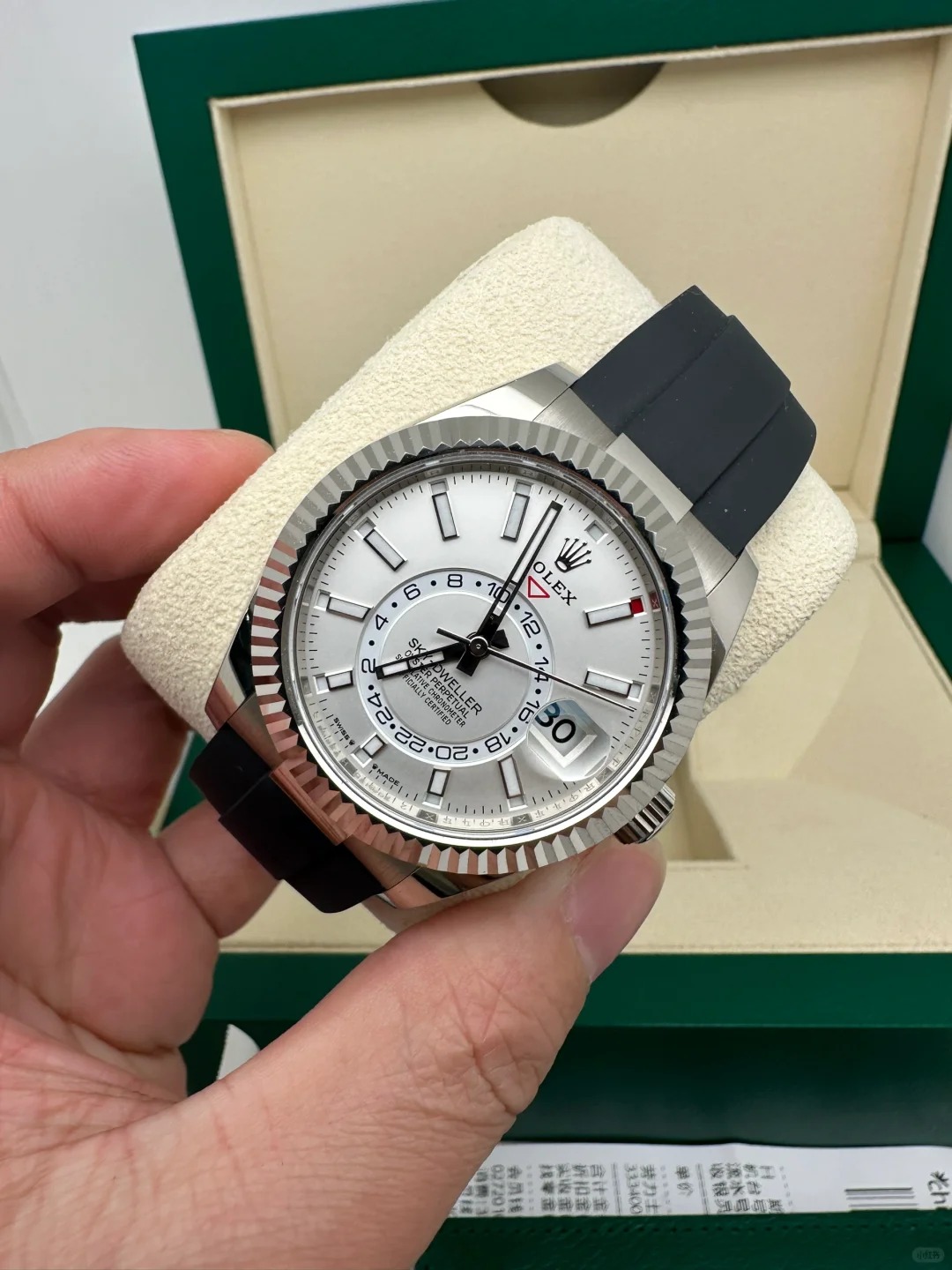 The Oyster Perpetual Sky-Dweller in 18-carat white gold with a mellow white dial and Oysterflex bracelet. -m336239-0003 42mm