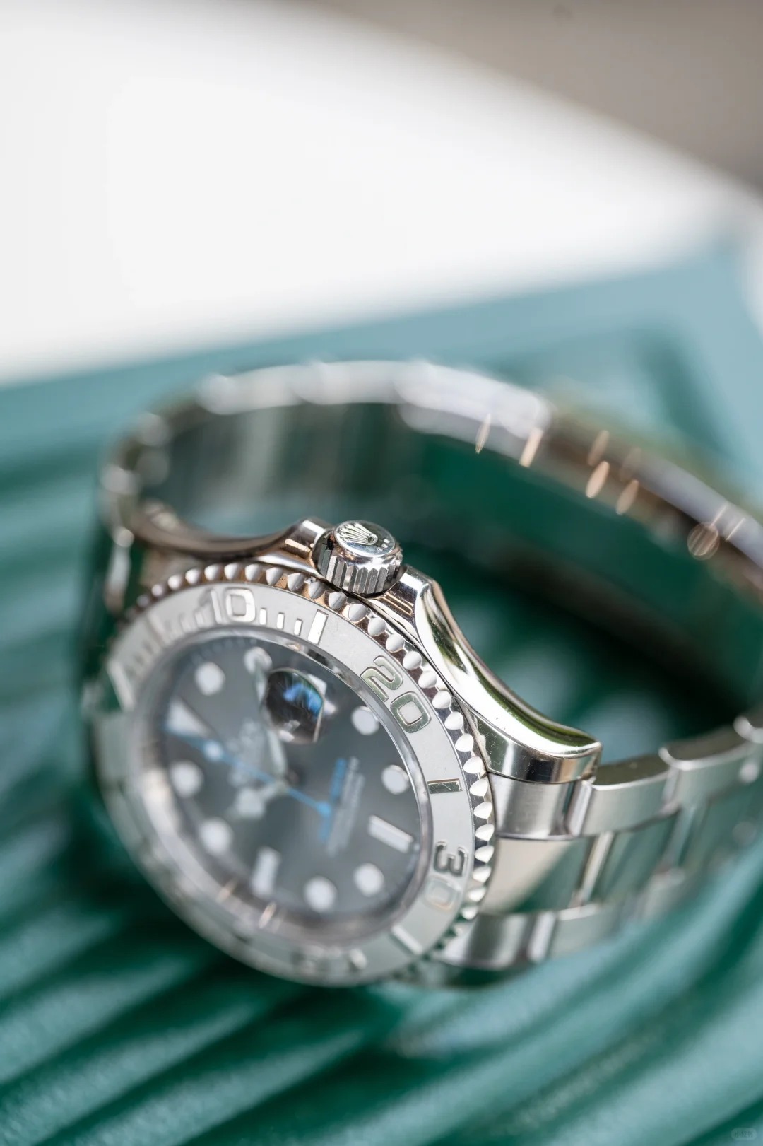 2025 Latest Styles The Oyster Perpetual Yacht-Master 40 in platinum and Oystersteel with an Oyster bracelet. -m126622-0001 super clone