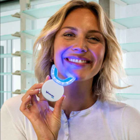 Sensitive Teeth Whitening in 2025: The Best At-Home Whitening Kit