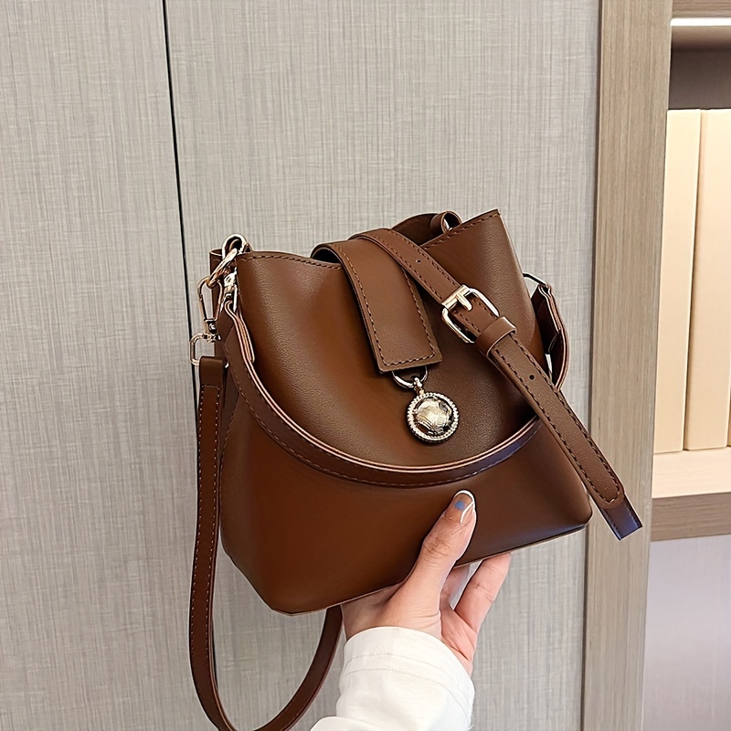 Fashion Buckle Decor Bucket Bag, Solid Color Crossbody Bag, Women's Small Shoulder Purse