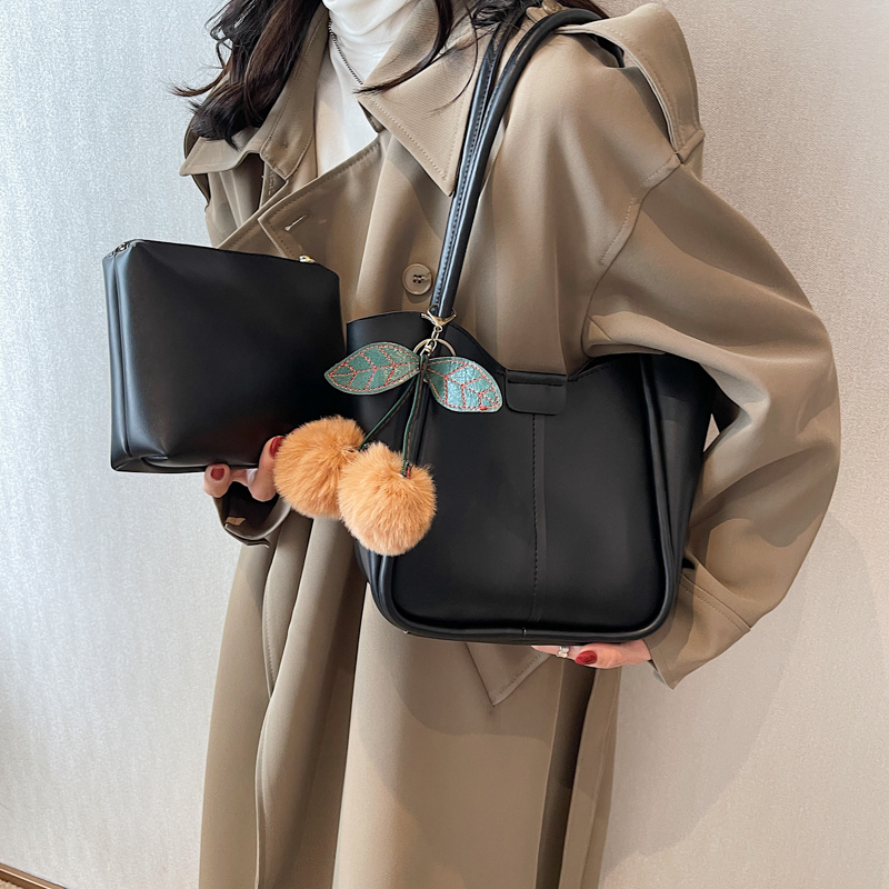 Ladies Fashion All-match Shoulder Bag With Cherry Pendant And Small Pouch