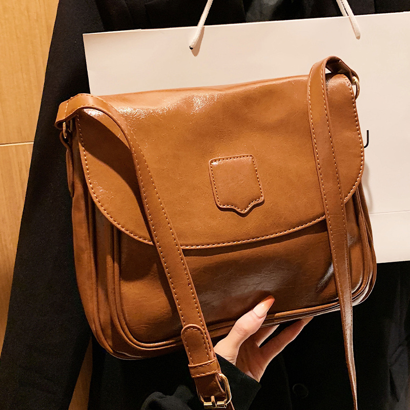2022 Autumn And Winter New Fashion Retro Commuter Tote Bag Messenger Bag