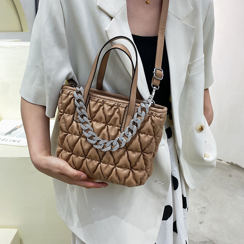 Argyle Quilted Tote Bag, Chain Decor Top Handle Purse, Stylish Zipper Shoulder Crossbody Bag